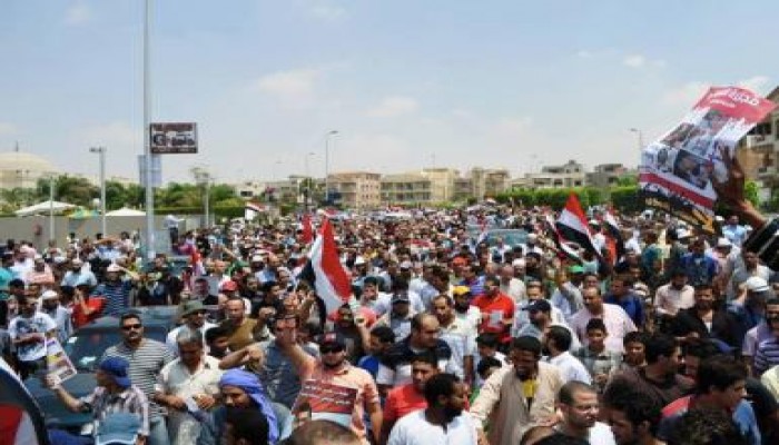 مسيرة حاشدة تخرج من "مسجد الرئيس" بالتجمع الخامس