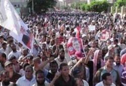 عشرات الاف في مسيرات حاشدة مؤيدة للشرعية ببني سويف