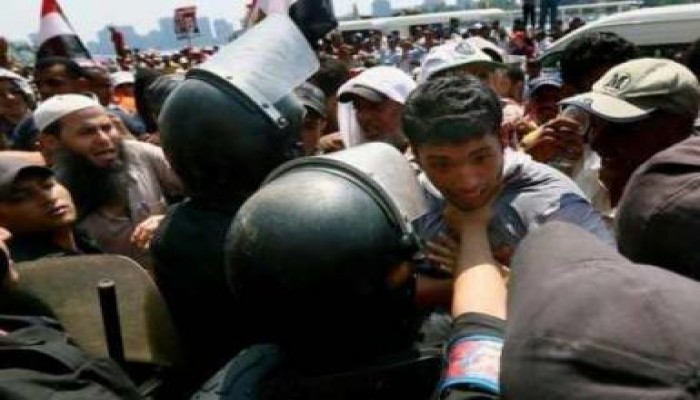 بريطانيا تلغي شحنات عسكرية لمصر خوفا على المتظاهرين
