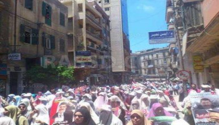 وصول مسيرة حرائر مصر إلى المجلس القومى لحقوق الإنسان