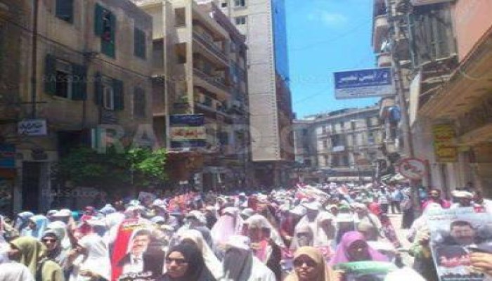 وصول مسيرة حرائر مصر إلى المجلس القومى لحقوق الإنسان