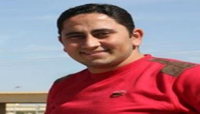 أثناء قيامه بعمله الصحفي إصابة مراسل "الحرية والعدالة" فى اعتداء بلطجية على مسيرة بالسويس
