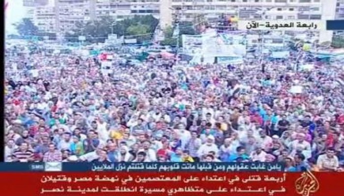 بالفيديو شاهد عيان للجزيرة لولا أنكم تنقلون مباشرة لآبدتنا الشرطة والعسكر