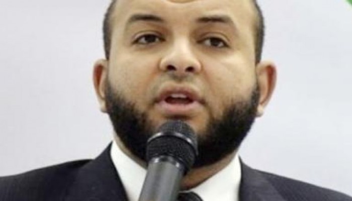 عارف : الانقلابيون ينتهجون غسيل المخ لضباط الجيش لمعاداة رافضي الانقلاب