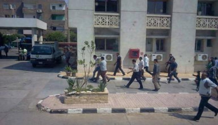 أمن السيسي يعتقل طبيب بالمستشفي الميداني برابعة العدوية (صور)
