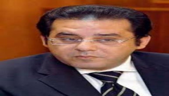 أيمن نور : على" السيسي" سحب دعوته للتظاهر او خلع ملابسه العسكرية