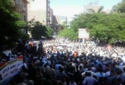 مئات الالاف بالمنيا ينتفضون دعما للشرعية ورفضا للانقلاب