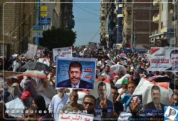 حشود هائلة في المنصورة تأييدا للرئيس مرسي .. ولتأبين الشهيدة الرابعة (صور)