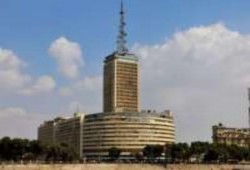 فضيحة جديدة للتليفزيون المصرى أذان المغرب يؤذن بعد العصر بساعة