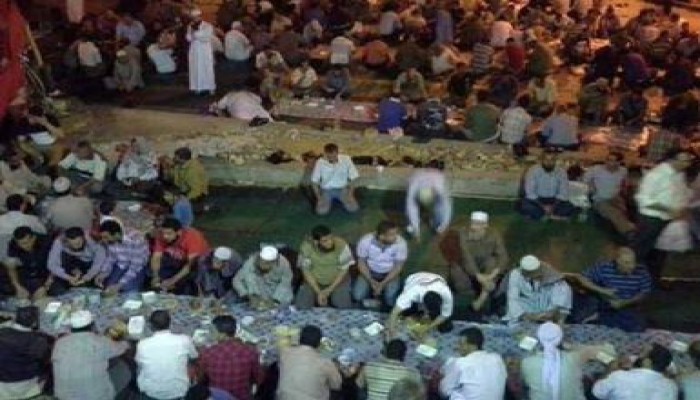 5 ملايين ثائر على مائدة إفطار مليونية "كسر الانقلاب بـ"رابعة وحدها "