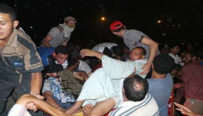 الشرطة تطلق الغاز المسيل للدموع على أطراف اعتصام رابعة