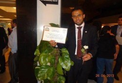 أهالى شبراخيت يشيعون جثمان شهيد مجزرة المنصة اسلام الزمراني