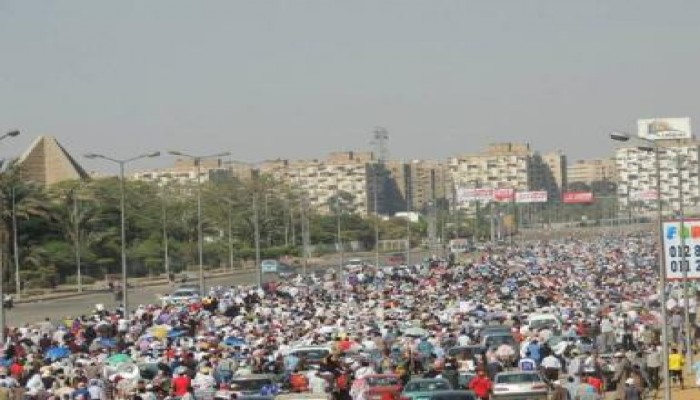 طوفان من البشر في مسيرة رمسيس المتجهة الى رابعة العدوية (صور - فيديو)
