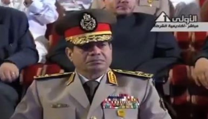عرش "السيسى" يترنح: الخائن ينهار نفسيا وينهى خدمة ما يزيد عن 20 لواء وضابط