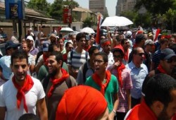 مسيرة من أعضاء "نادي الصيد" تتجه لميدان النهضة لدعم معتصميه