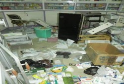 بلطجية يهاجمون مستشفى " مكة " بالفيوم ويسرقون محتوياتها ويصيبون موظف بطعنات سكين