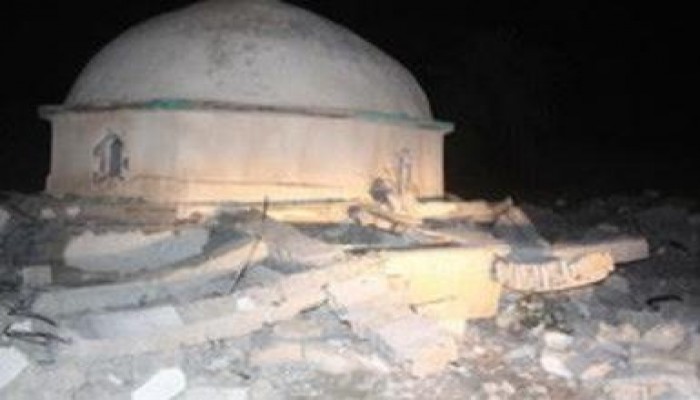 تفجير ضريحين بشمال سيناء.. والأهالي يؤكدون: الأمن وراء تلك التفجيرات لإلصاقها بالتكفيريين