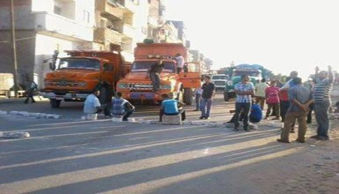 أهالى سيدي بشر وميامي يقطعون الطريق العام بعد انقطاع مياه الشرب لليوم الـ16 على التوالي