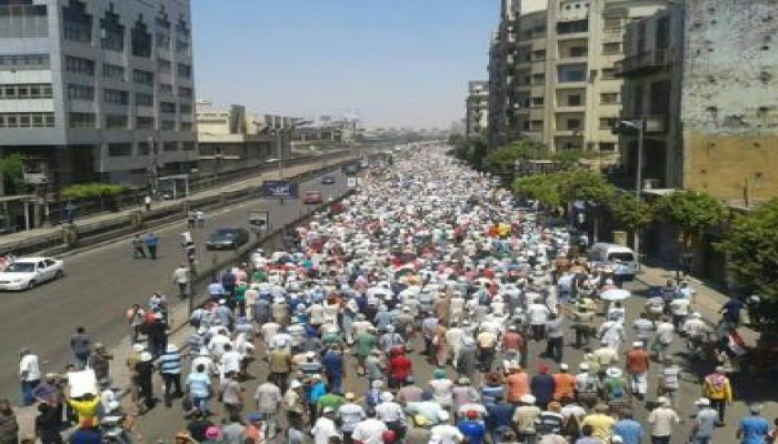 شلل مروري بميدان رمسيس بسبب كثرة اعداد التظاهرات الرافضة للانقلاب