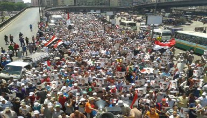 مئات الالاف برمسيس دعما للشرعية ورفضا للانقلاب