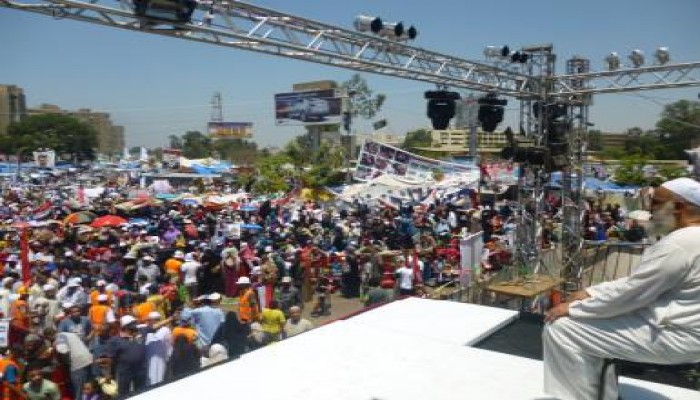 خطيب الجمعة برابعة للمعتصمين: ما قمتم به أسطورة قد تغير نواميس وضعها البشر