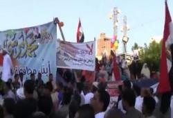 بالفيديو أنشودة رائعة من احتفالات معتصمي الشرعية بالعيد من ميدان الساعة بقنا