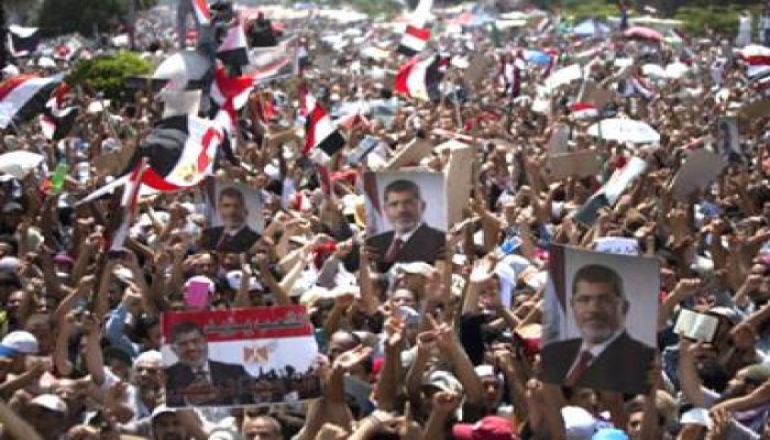 مسيرات تجوب رابعة بشوارع النصر والطيران