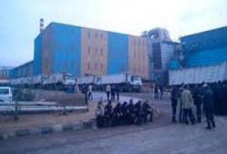 إلي المتشدقين بحقوق العمال قوات الجيش تفض اعتصام عمال السويس بالسلاح