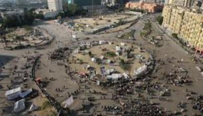 بلطجية ميدان التحرير يقتلون طالبا