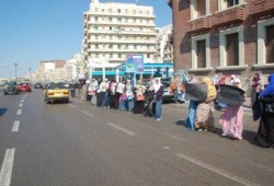 سلاسل بشرية بالاسكندرية تنديدا بالانقلاب