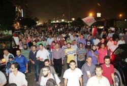 مسيرة بعد صلاة الفجر تخرج  من مسجد السلام بمدينة نصر فى طريقها الى رابعة