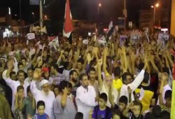 بالفيديو.. الفرحة ترتسم على وجوه شيوخ القبائل السيناوية بعد حرقهم العلم الصهيوني