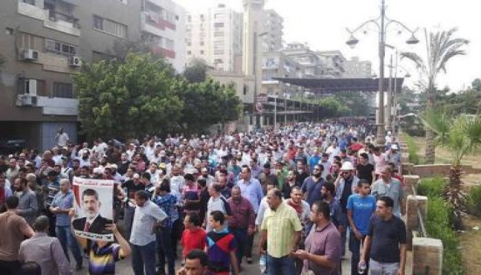 مسيرة ضخمة تخرج من مسجد السلام بمدينة نصر إلى رابعة العدوية