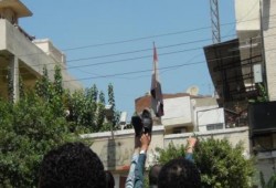 بالصور مسيرة جماهيرية  في طنطا  تنديدا بمحرقة رابعة ورفع الأحذية في وجوه الأمن