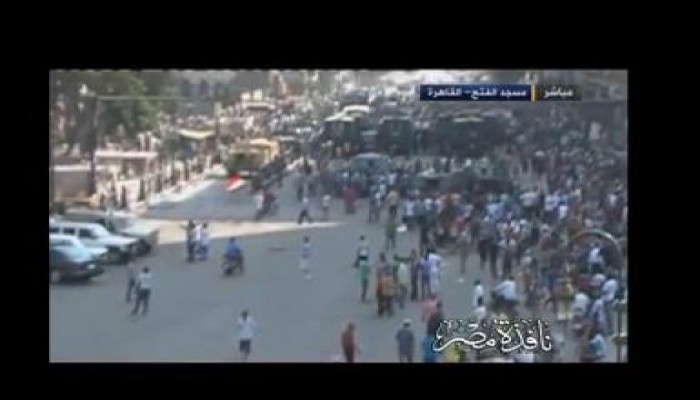 بالفيديو الكلاب يقتحمون مسجد الفتح بالنيران ويضربون المحتجزون
