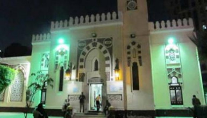 بلطجية الداخلية يحاصرون مسجد أسد ابن فرات بالدقي لمنع التظاهرات