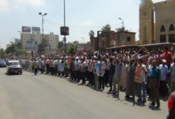 بالفيديو الالاف امام مستشفى جامعة طنطا يندون  بمجاز الانقلابيون في حق المتظاهرين العزل