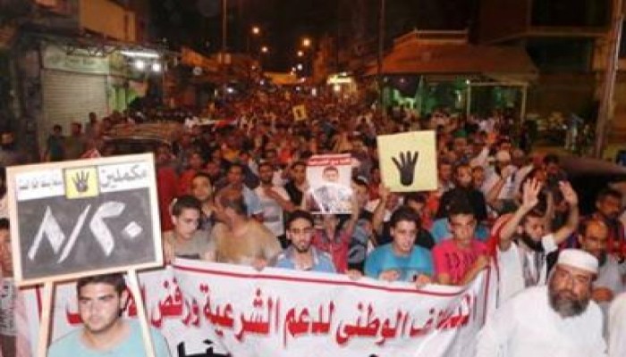 شمال سيناء تكسر حظر التجوال بمسيرة حاشدة