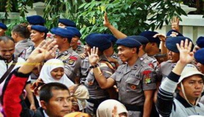 صورة وتعليق: إشارة رابعة تنتشر في أرجاء العالم