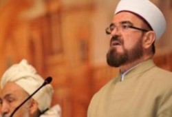 أمين اتحاد علماء المسلمين يطالب الانقلابين بالرحيل