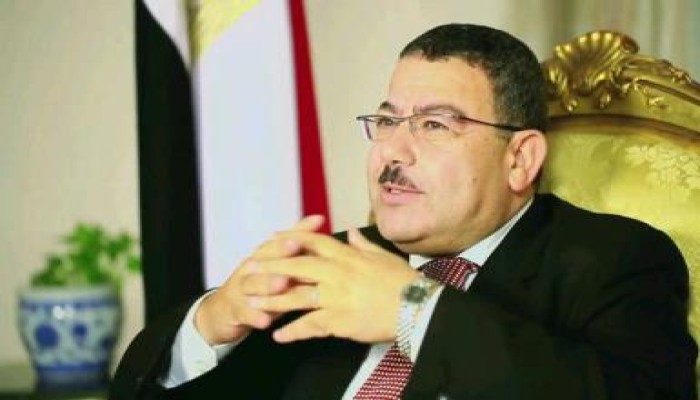 د. سيف عبد الفتاح: هاأنتم فوق دبابات السلطة .. فلتحدثونا