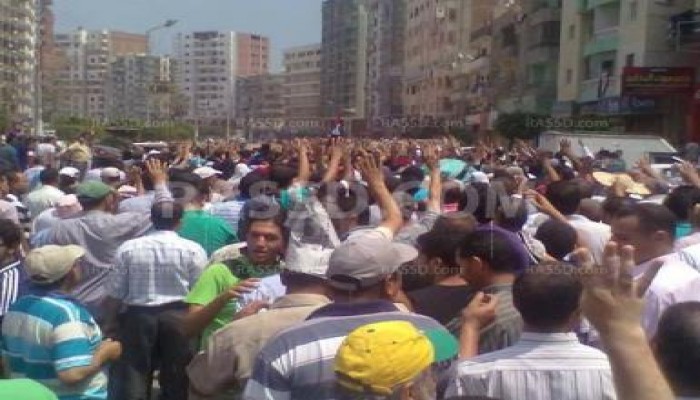 عشرات الآلاف في المنصورة بجمعة الشهيد رفضا لانقلاب العسكر (بث مباشر)