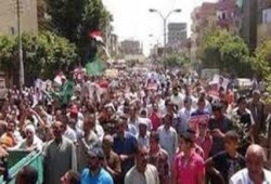 جنازة شهيد الشرعية بكفر الشيخ تتحول إلي مسيرة لرفض الانقلاب العسكري