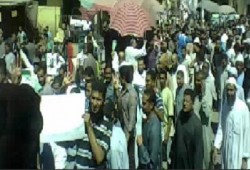 بالفيديو .. حشود هائلة في سوهاج تتظاهر ضد انقلاب السيسي