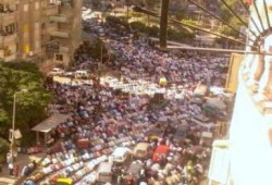 بالصور .. صلاة العصر في ميدان السيوف بالإسكندرية