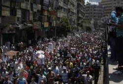 "نيويورك تايمز": تظاهرات "جمعة الشهداء" ضمت فئات جديدة من الشعب