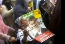 (مؤثر جدا): امرأة مقعدة تصرخ في مظاهرة بالاسكندرية "يارب سامحني إني فوضته يارب" (فيديو)