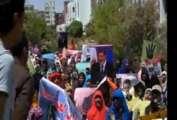 بالفيديو انتفاضة طلاب جامعة السويس ضد الانقلاب