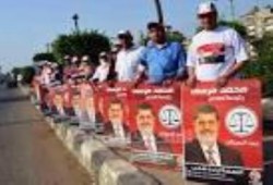 سلاسل بشرية رفضا للانقلاب  بالاسماعيلية