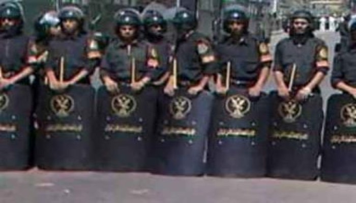 هروب جماعي لضباط وجنود الامن المركزي بمعسكر أبو سليم ببني سويف